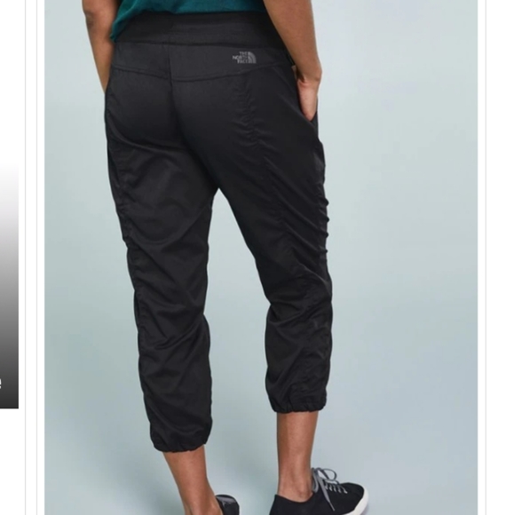 THE NORTH FACE APHRODITE 2.0 CAPRI PANTS - Picture 3 of 10